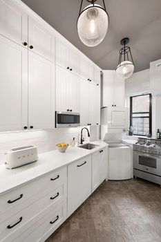 210RSD5Gkitchen2Jacob-Wood-real-estate-broker-new-york-UWS-coop copy