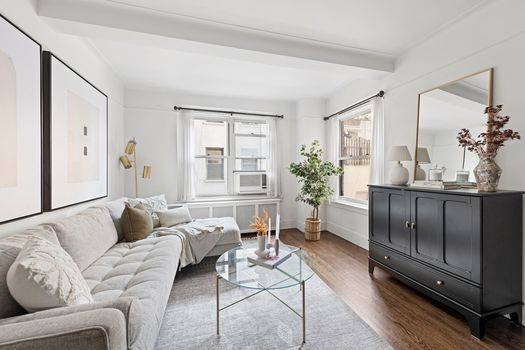 304W75.4H. 6.Jacob-Wood-real-estate-agent-upper-west-side-coop