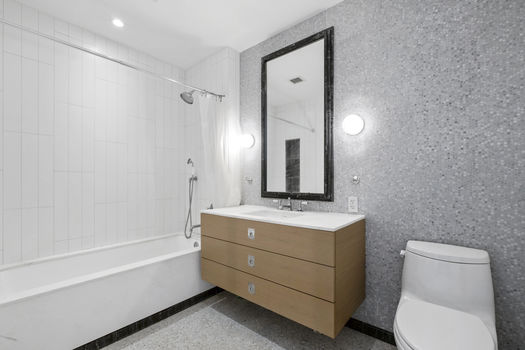 438E12.4U.bath.Jacob-Wood-real-estate-agent-east-village-condo-manhattan copy