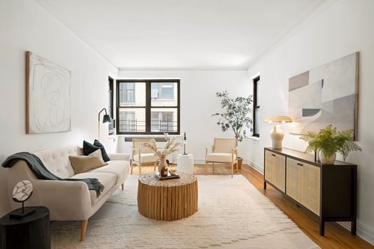 110W945Eliving2 Jacob-Wood-real-estate-agent-upper-west-side-coop