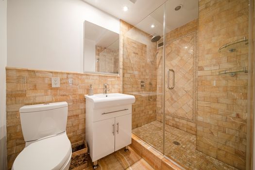 Jacob-Wood-real-estate-agent-uws-manhattan55W848bath