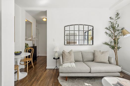 49Morton5Dliving2Jacob-Wood-real-estate-agent-west-village-coop