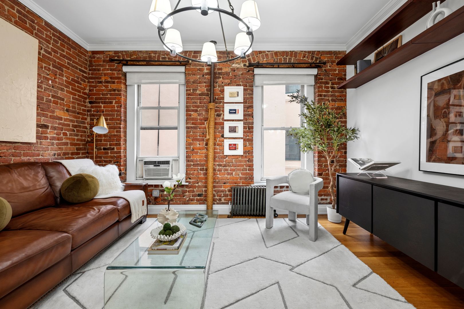 Jacob-wood-real-estate-1-bed-coop-west-village-manhattan-living1