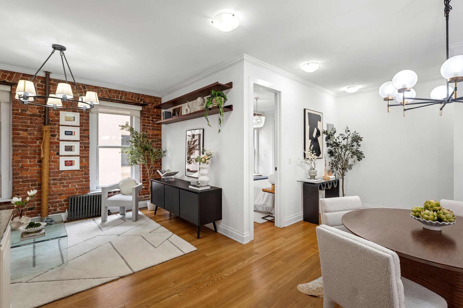 Jacob-wood-real-estate-1-bed-coop-west-village-manhattan-living5