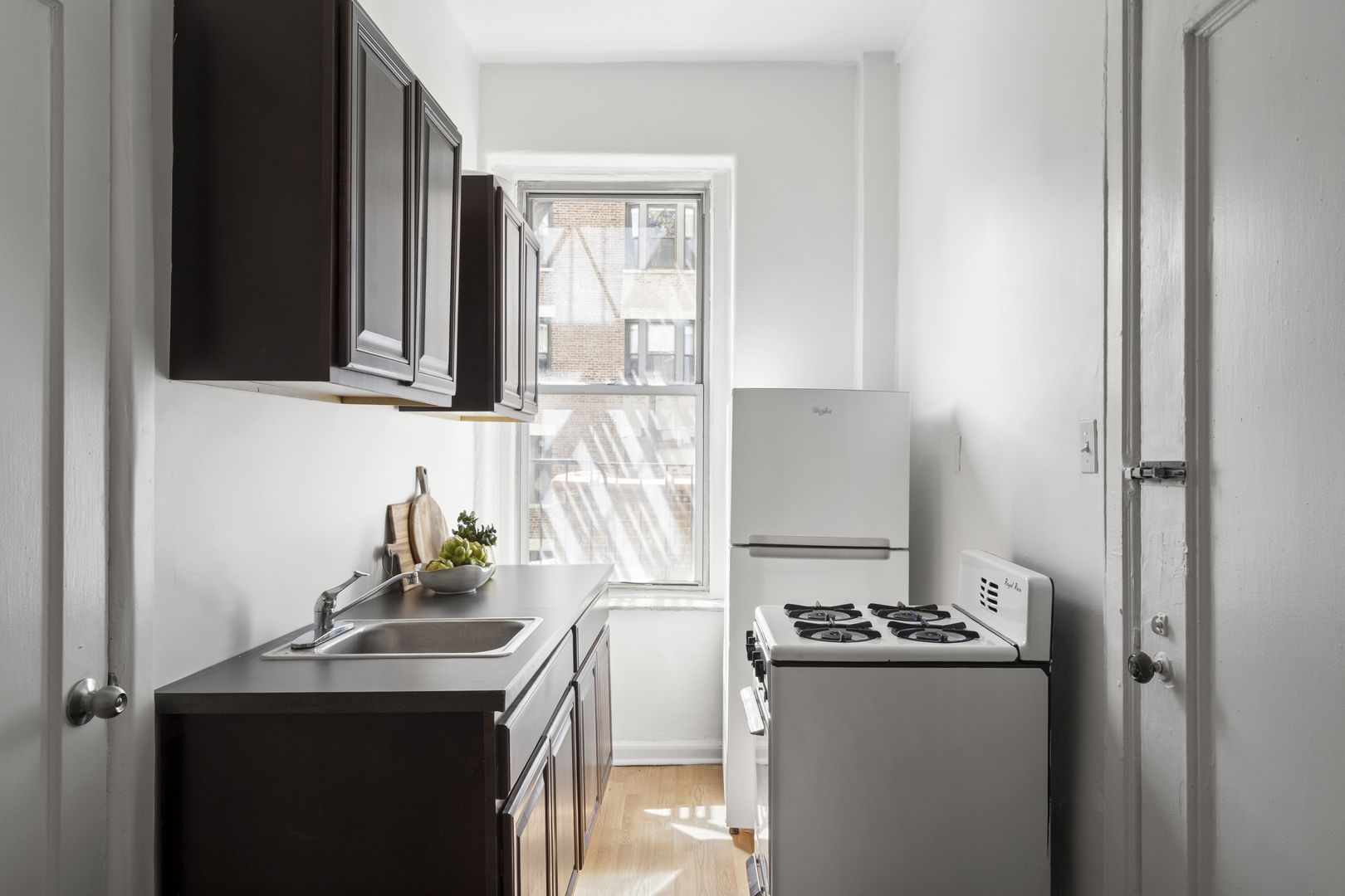 417RSD5Fkitchen1-Jacob-Wood-real-estate-manhattan-morningside-heights-studio