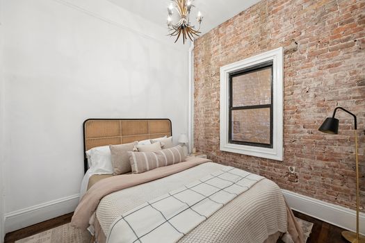 148W124bed.Jacob-Wood-chelsea-real-estate-agent-coop