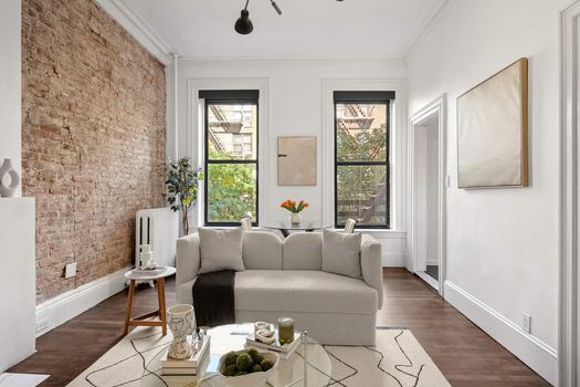 148W16living4.Jacob-Wood-chelsea-real-estate-agent-coop