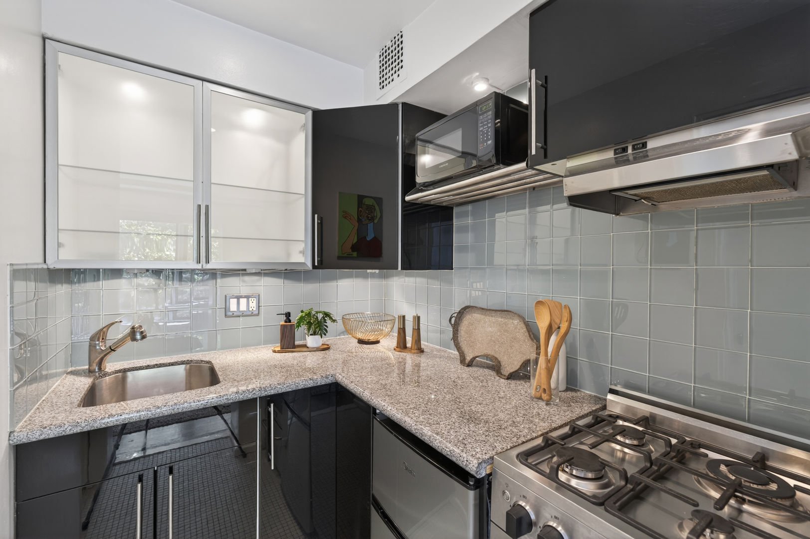 49Morton.4D.kitchen.Jacob-Wood-real-estate-West-Village-studio-coop
