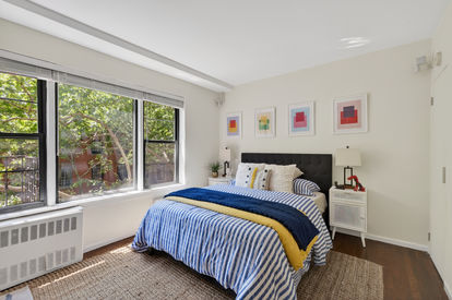 49Morton.4D.living1.Jacob-Wood-real-estate-West-Village-studio-coop