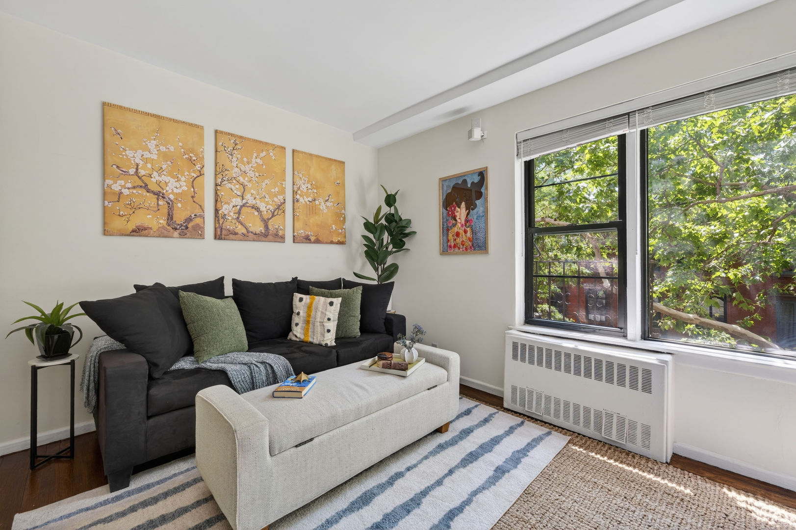 49Morton.4D.living4.Jacob-Wood-real-estate-West-Village-studio-coop