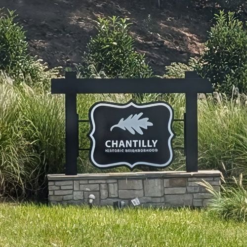 Live Where Charlotte Happens: Chantilly + Elizabeth (28205/28204)