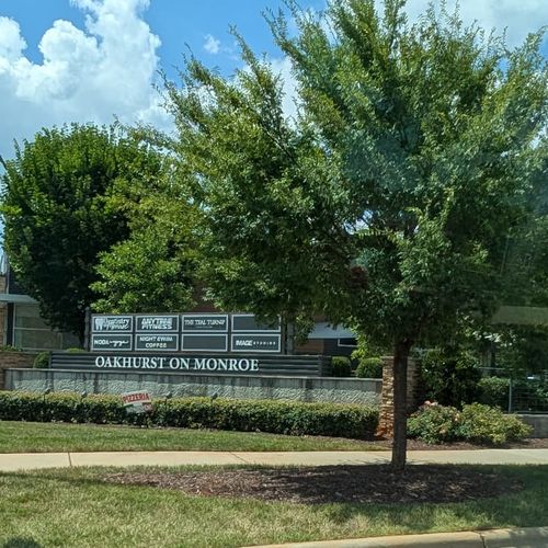 Oakhurst & Amity Gardens (28205) — 2025 Guide