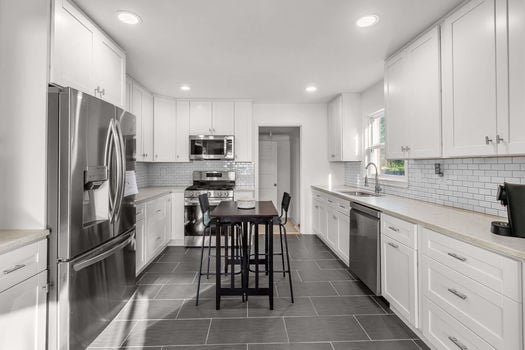 2400 Markham Court Charlotte NC kitchen