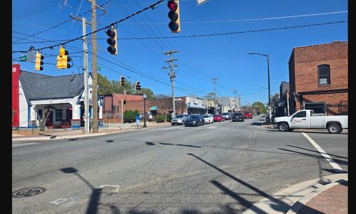 How Far Is East Charlotte From Uptown? Real Commute Guide