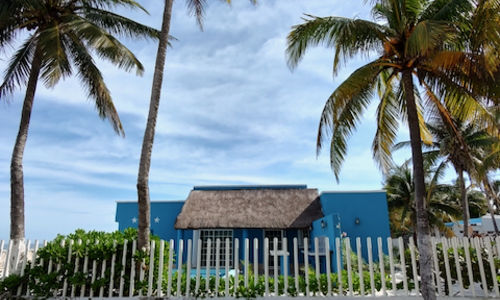 Casa Azul Beachfront in San Crisanto