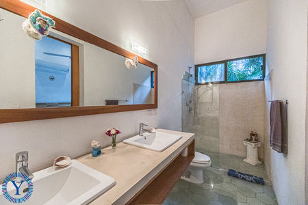 CasaLasAmigas.Watermark.32