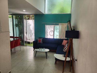 f0b9e6f6-4455-4020-a56f-e63408a51b83