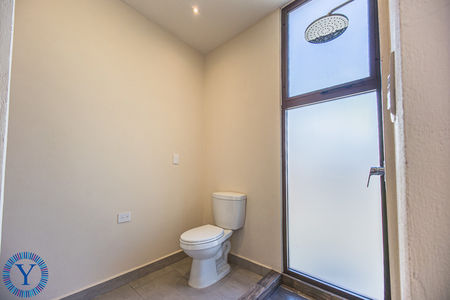 TH.Zyan.Watermark.21