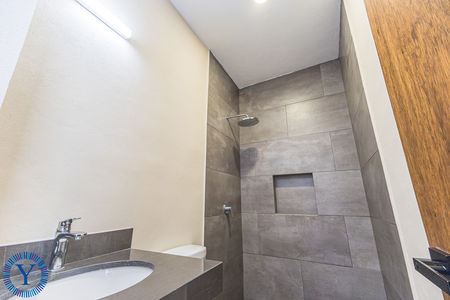 TH.Zyan.Watermark.28