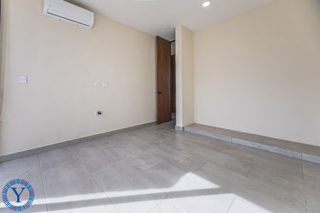 TH.Zyan.Watermark.30