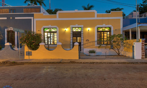 Casa Reforma | Single Level Art Deco Home