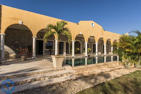 QuintaPortico.Watermark86