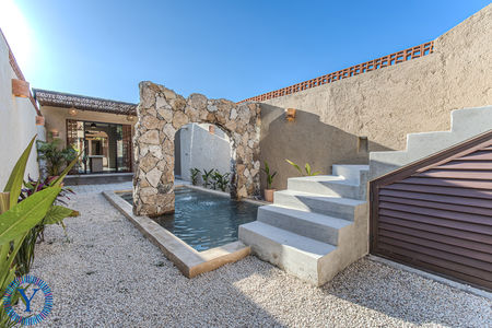 Casa del Zapatero Watermark.27