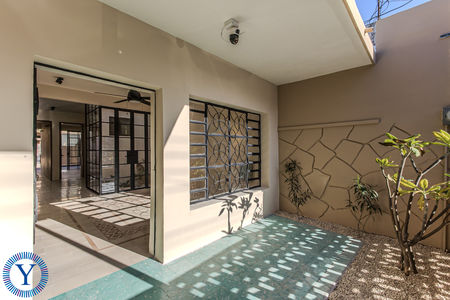 Casa del Zapatero Watermark.51