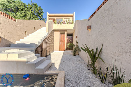 Casa del Zapatero Watermark.8