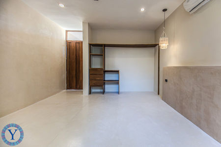 Casa del Zapatero Watermark.9