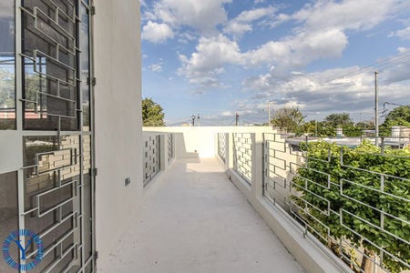 CasaWaspaWatermark.42