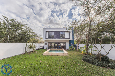 Casa.Yaxlum.1