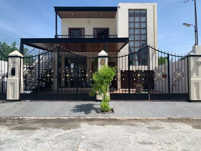 front rosalea
