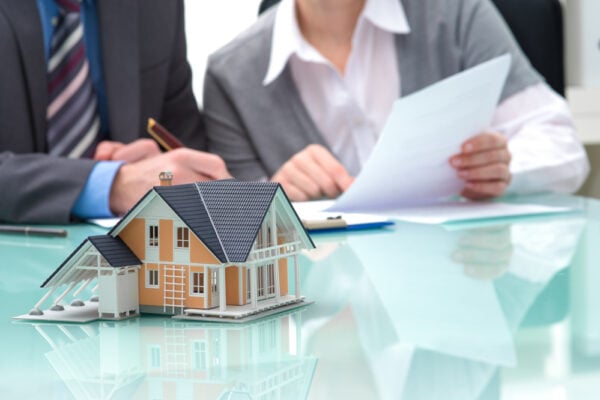 Tips When Buying or Selling a House During Coronavirus
