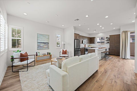 003_hivemedia_444_clubhouse_drive-2_992