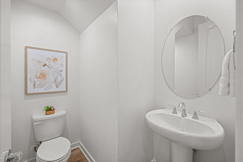 007_hivemedia_444_clubhouse_drive-3_36