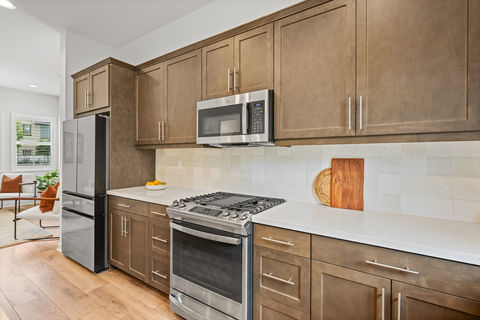 012_hivemedia_444_clubhouse_drive-7_197