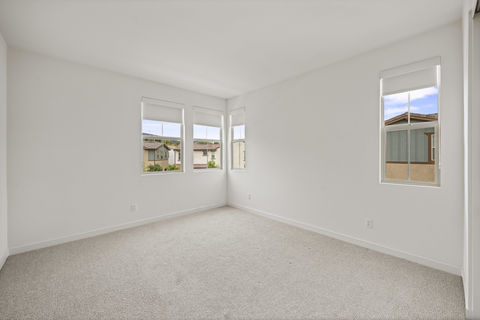 027_hivemedia_444_clubhouse_drive-15_457