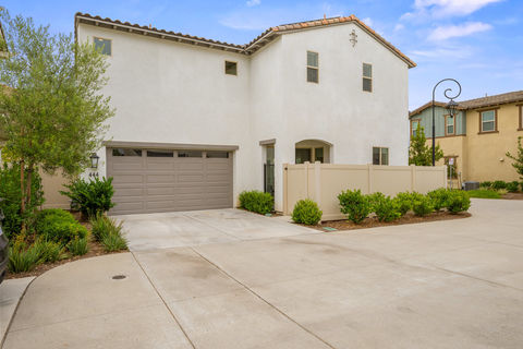 031_hivemedia_444_clubhouse_drive-24_66