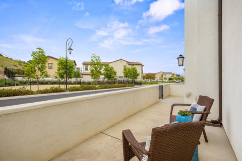 032_hivemedia_444_clubhouse_drive-25_875