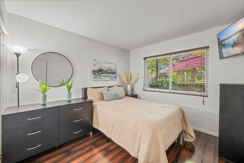 019_hivemedia_4232_fiesta_way-1_490