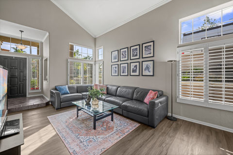 004_hivemedia_7083_zubaron_lane-2_856