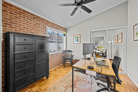 026_hivemedia_7083_zubaron_lane-24_519