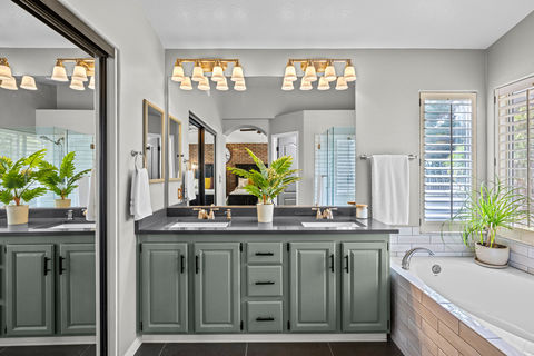 029_hivemedia_7083_zubaron_lane-27_780