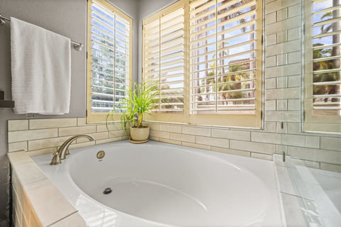 030_hivemedia_7083_zubaron_lane-29_281