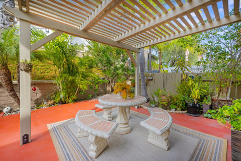 043_hivemedia_7083_zubaron_lane-31_265