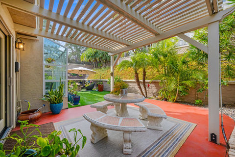 044_hivemedia_7083_zubaron_lane-32_747