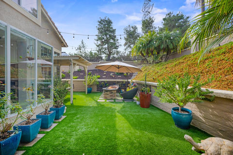 046_hivemedia_7083_zubaron_lane-34_163