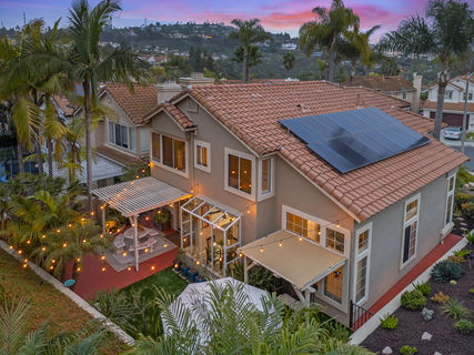 055_hivemedia_7083_zubaron_lane-55_659