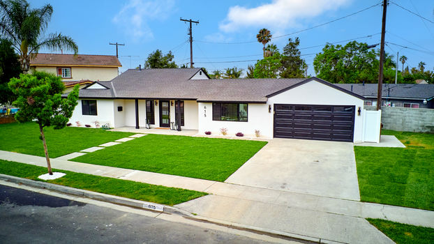 1-615-s-hazelwood-st-anaheim-listing-36